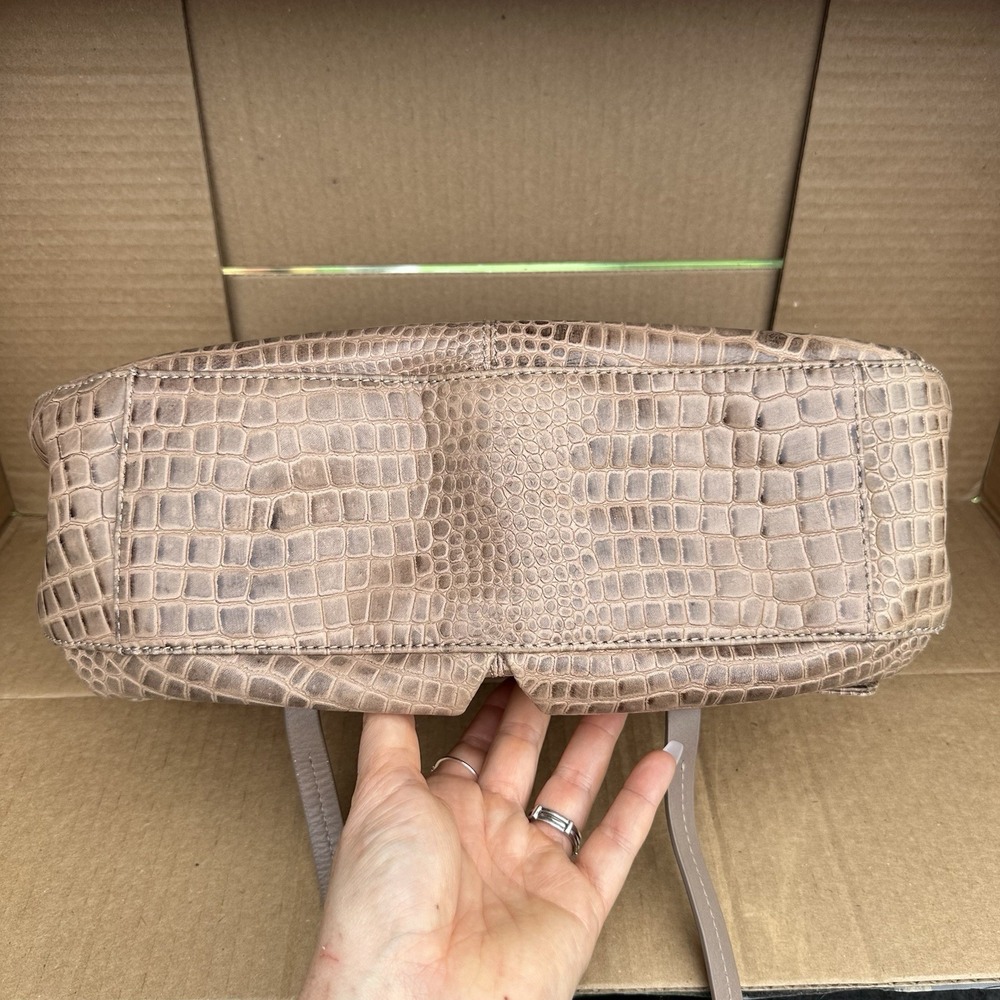 Radley London Grosvenor Leather Flap Shoulder Bag Croc Embossed Taupe NWOT - Picture 4 of 11